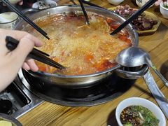 -黄利砖万峰林布依特色酸笋牛肉馆