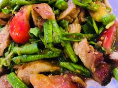 -J Daeng Seafood