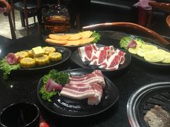 雪花80％厚切牛舌-老炉家木炭烤肉(长江国际店)