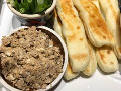 虾酱卷子-渔民船说·北塘海鲜·天津菜·海肠捞饭(北塘古镇店)