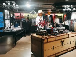 -BRANS PORO布朗斯伯勒西装高级定制·瑞璞西装(金陵店)
