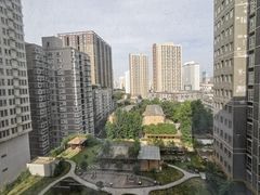 -西安大雁塔科技大学地铁站亚朵酒店