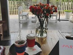 红柚夏花气泡水-莫内艺术岛海景咖啡