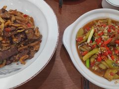 -湖南人家湘菜馆(镇江路店)