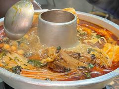 -顶上头•螺蛳粉火锅(德思勤复地星光店)