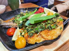 香茅草烤罗非鱼-云海肴·汽锅鸡·云南代表菜(天津国金汇店)