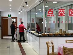 -辽河服务区-停车场