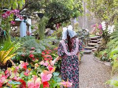 -Chom Cafe and Restaurant