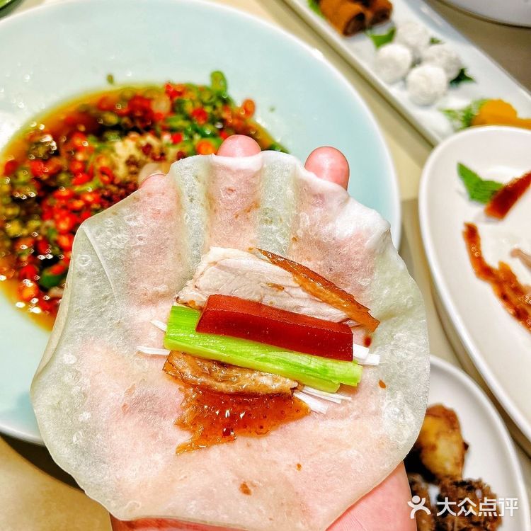 正宗京味果木烤鸭就在御掌柜