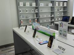 -荣耀授权专卖店(黄浦浙江中路店)