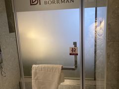 -柏曼酒店(合肥国购广场三里庵地铁店)