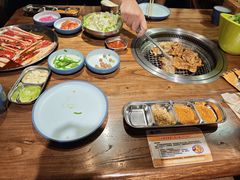 -明洞阿姨·韩式酱蟹烤肉·创意料理(三元桥店)