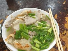 -金卯白肉罩火烧