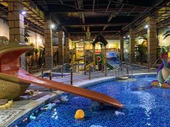 -泉城欧乐堡戏水湾艺术养生温泉