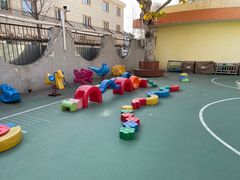 -红黄蓝幼儿园(颐东苑店)