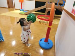 -抱抱熊托育中心(大悦城店)