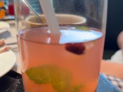 -东方红海鲜百汇(国际大厦店)