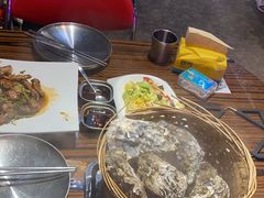 -蚝堡海鲜·威海菜·海肠捞饭·烧烤·亚洲吃蚝公司(幸福门店)
