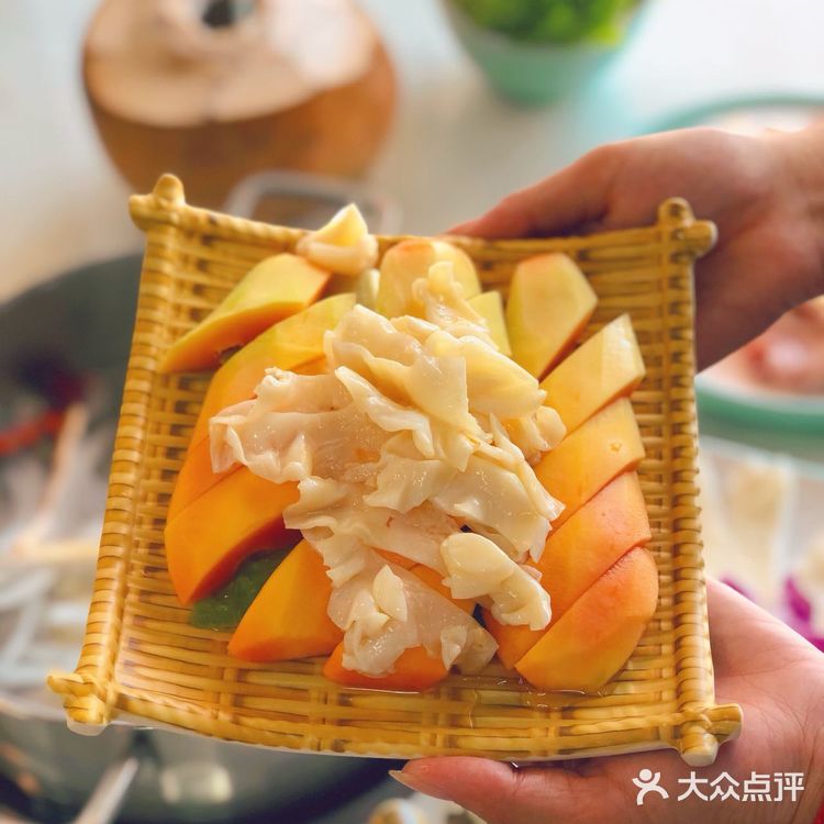吸收了鸡油的米饭亮蹭蹭的特吸引人!