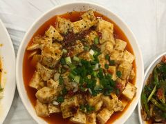 -乡土特色.冷锅鱼.牦牛肉汤锅