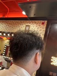 -东方先生国潮男士理发馆