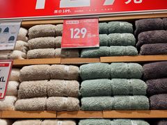 -优衣库(上海颛桥万达广场店)
