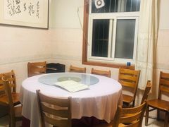 包厢-香满居张记小厨私房菜(青岛站店)