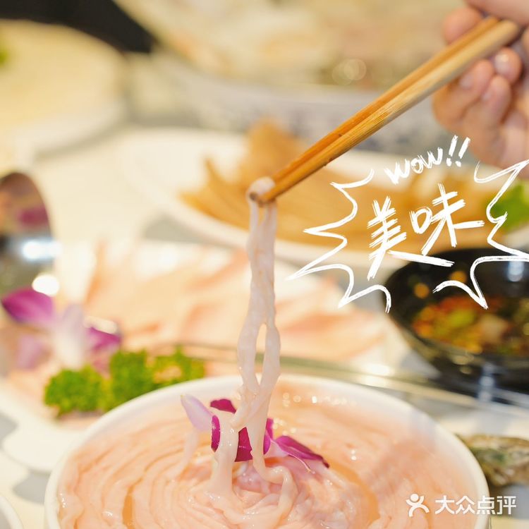 姐妹们真的没想到能在泰国吃到性价比那么高的自助火锅啦