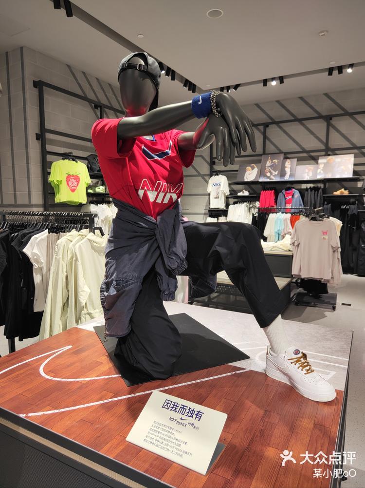 街舞穿搭还得看耐克点赞