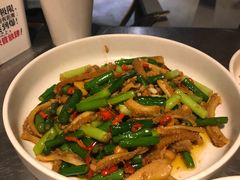 -龙巢盱眙龙虾·牛蛙·烧烤宵夜(八卦岭店)