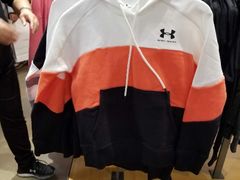 -UNDER ARMOUR(八达岭奥莱店)