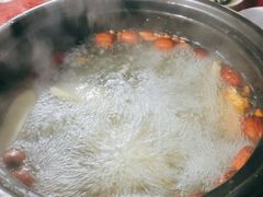 滋补汤底-花苑美食横琴生蚝火锅(拱北粤华路店)