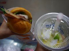 -Bánh Mì Huynh Hoa