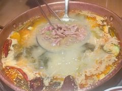 -洱火云南酸菜牛肉火锅(石景山当代商城店)