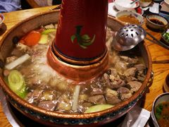 -毛辣果·贵州红酸汤牛肉火锅(西单店)