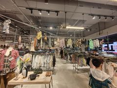 -多抓鱼循环商店(虹桥天地店)