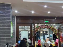 -鹏城人家海鲜酒家·23年老字号(较场尾店)
