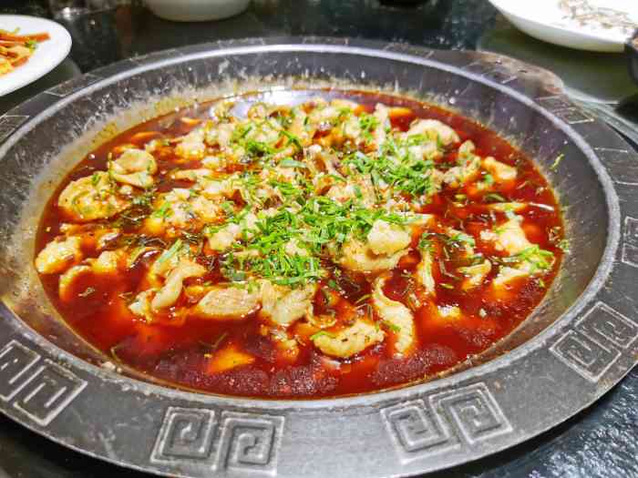 小俩口汉中鱼庄(纬二街店)-"地方好找很,在雁塔西路与长安中路十子