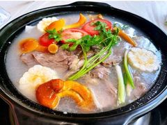 -九寨沟特色牦牛肉汤锅