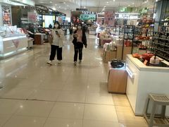 -永旺黄岛购物中心