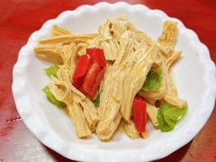 -金杨拉面王小吃面馆·牛三宝面·红烧牛肉粉