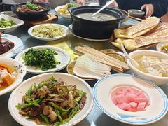 -土砂锅生态山庄·非遗砂锅雅鱼