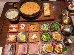 -银米·云南传统过桥米线(双廊黑金冠店)