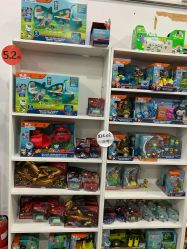 -逝水玩具折扣店