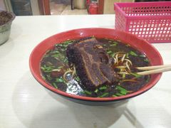 -小龙大肉面馆