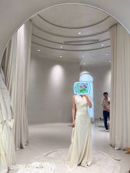 -LaMousse婚纱买手店