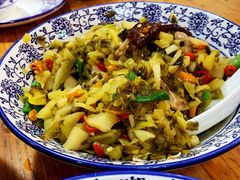 酸菜肥肠-好呷八大碗(五羊店)