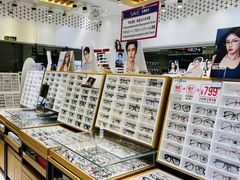 -美式眼镜·授权蔡司.依视路.尼康.豪雅.明月(人民广场店)