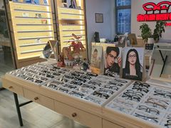 -康利眼镜·蔡司战略合作店(龙泉书房店)
