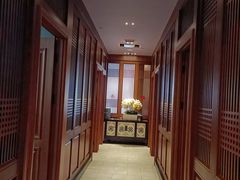 -八府香鸭·啫啫煲(华山路店)